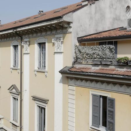 Il Cortile Di Milano Villa Bagian luar foto