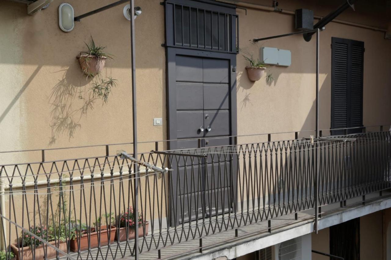 Il Cortile Di Milano Villa Bagian luar foto