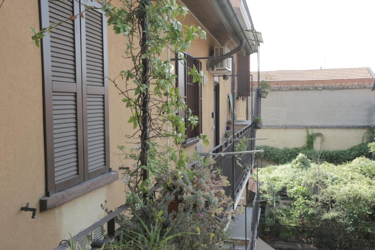 Il Cortile Di Milano Villa Bagian luar foto